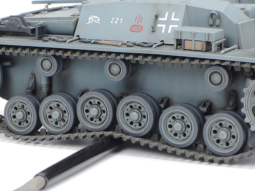 1/35 ドイツ III号突撃砲B型: スケールモデル｜TAMIYA SHOP ONLINE