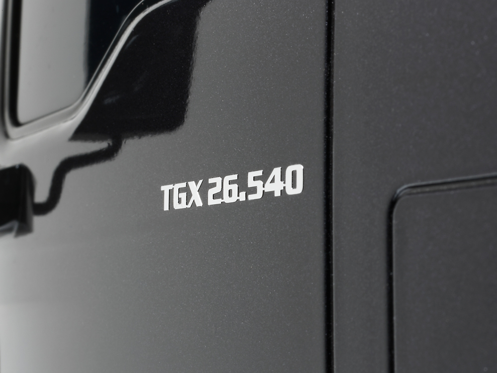 1/14RC トレーラーヘッド MAN TGX 26. 540 6×4 XLX フルオペレーション