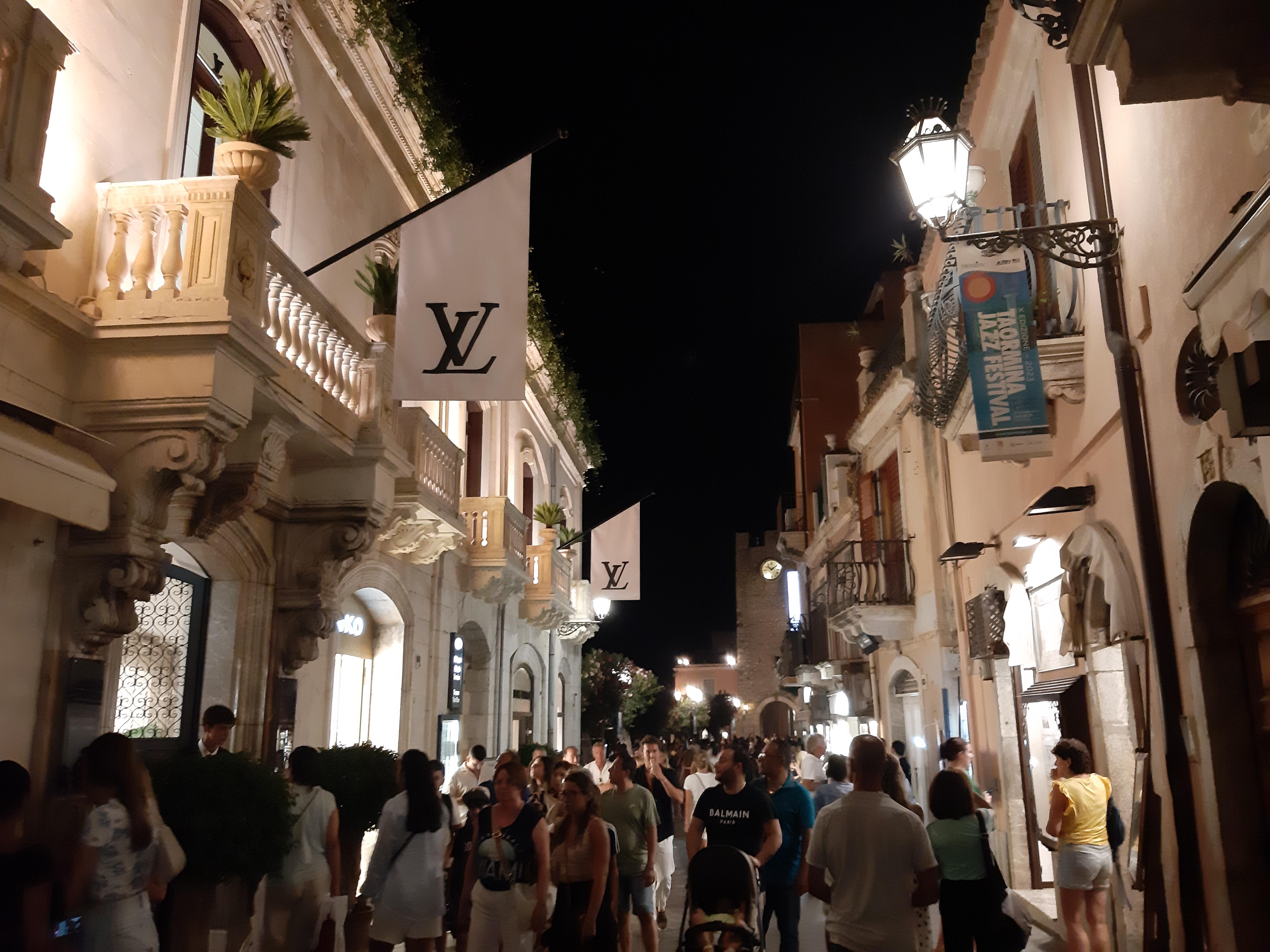 シチリア島】タオルミーナがどんどんラグジュアリーに！ | たびこふれ