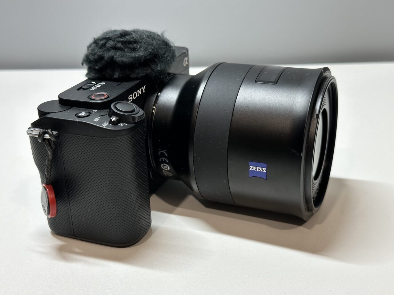 Carl Zeiss Batis 2/40 CFレンズレビュー｜軽快な旅にはこれ1本で