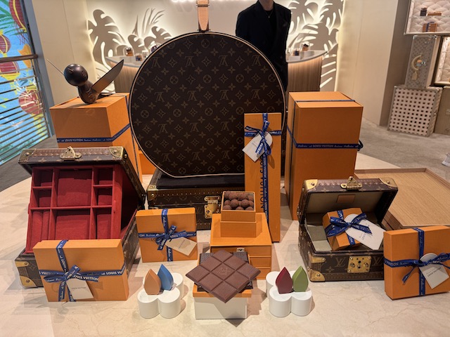 4000円でルイ・ヴィトンが買える！？】ダミエ柄のタブレットチョコ発見