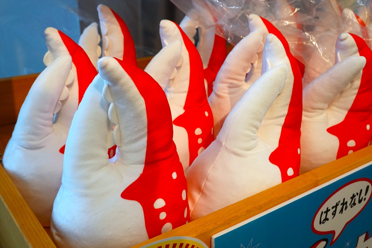 北海道紋別の激レア『カニの爪くじ』ぬいぐるみが話題！販売場所＆撮影