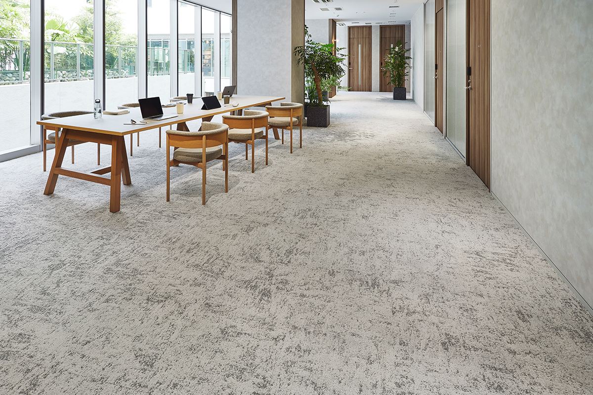 足元から上質な空間へ。カーペットの中高級シリーズ「TZ」から環境に