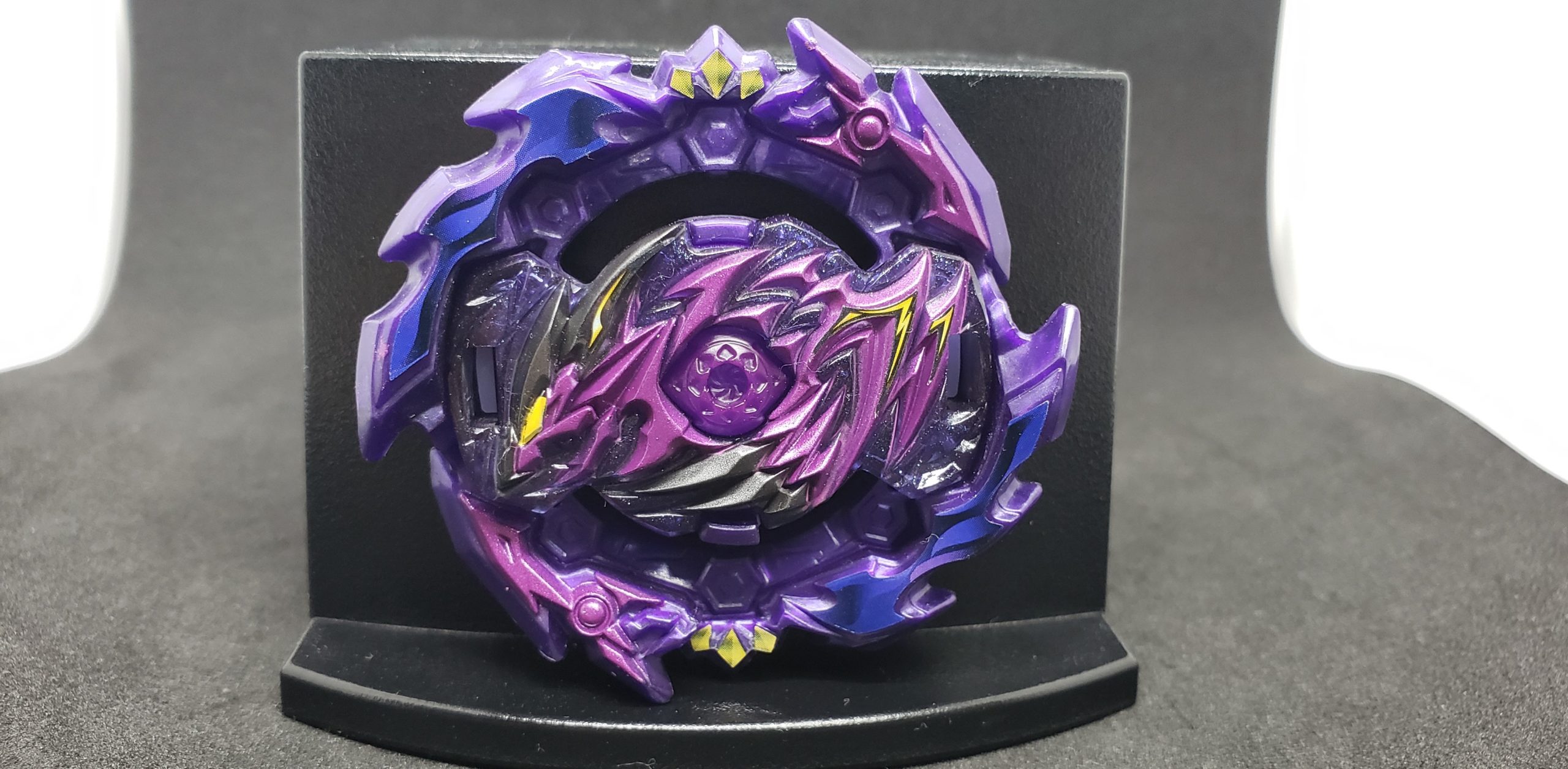 ベイブレードバースト】 エースドラゴン.Wh.Rs 幻 レビュー | 鷹の羽休め