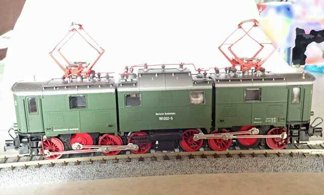 今年最初のHOゲージ・ROCOのBR191電気機関車: 光山市交通局のブログです