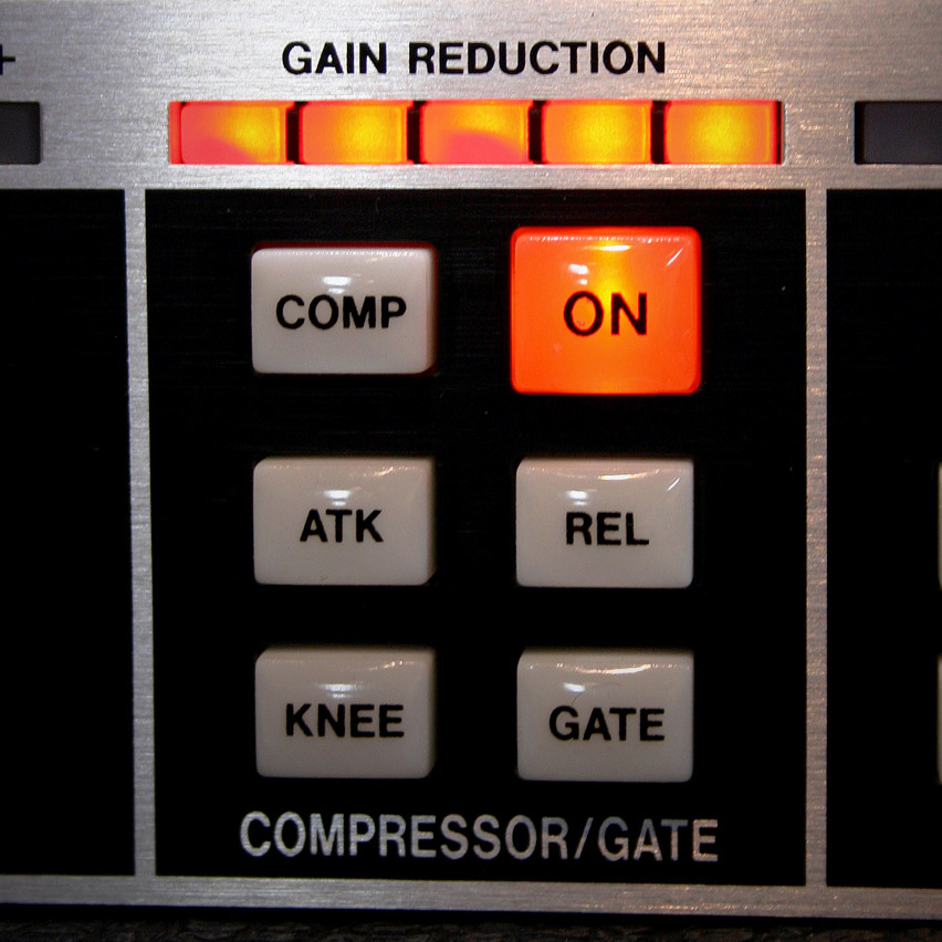 TA-1VP | antares Auto-Tune Evo搭載マイクプリアンプ | TASCAM (日本)