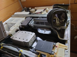 パナソニック、ドラム式洗濯機(VG-2400)、埼玉県鴻巣市で分解清掃