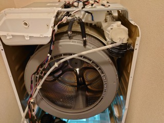 日立、ドラム式洗濯機(BD-SV110A)、東京都足立区で分解清掃 | 相模原市
