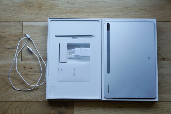 Samsung Galaxy Tab S7+ 12.4インチ 純正ケース付き Samsung Galaxy