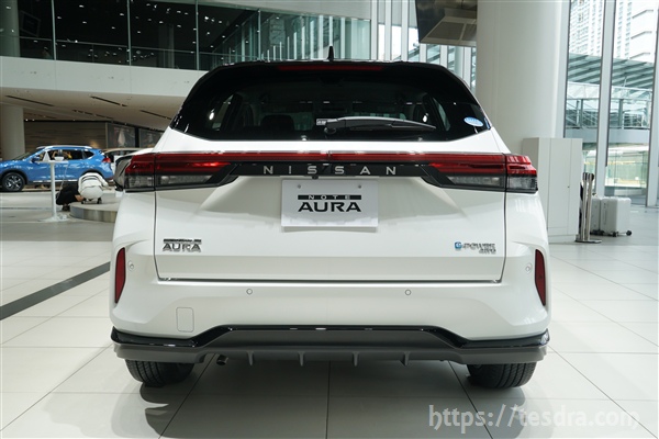 存在感がスゴイ！新型オーラ ニスモのフォグランプの魅力＆注目