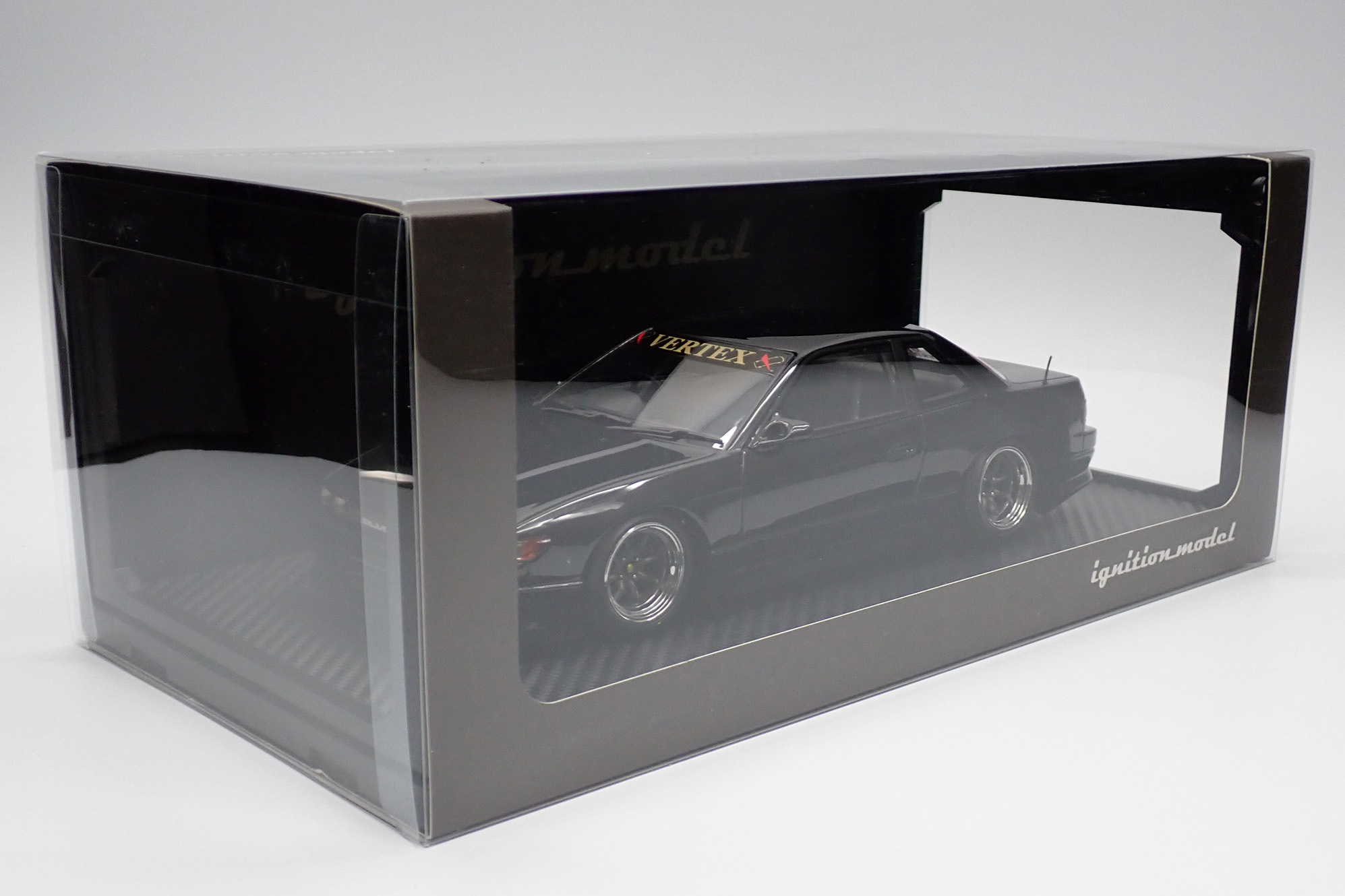 イグニッションモデル 1／18スケール VERTEX S13 SILVIA