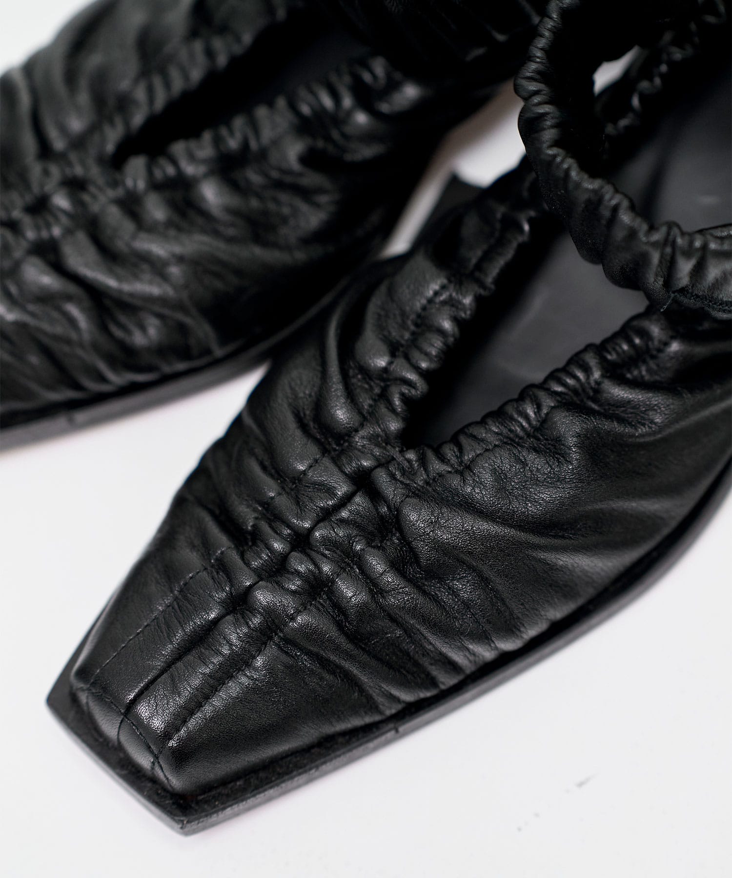 GARWIN HARUNOBUMURATA ハルノブムラタ