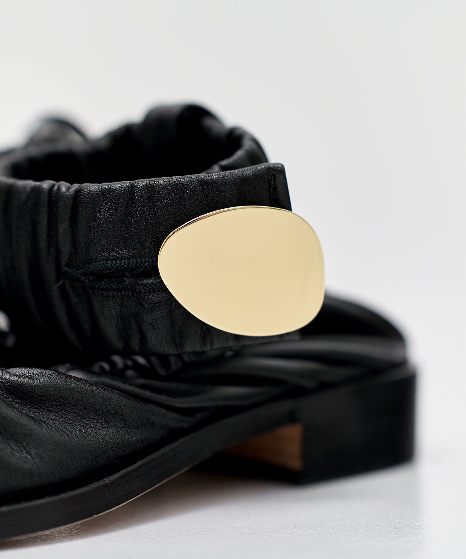 GARWIN HARUNOBUMURATA ハルノブムラタ