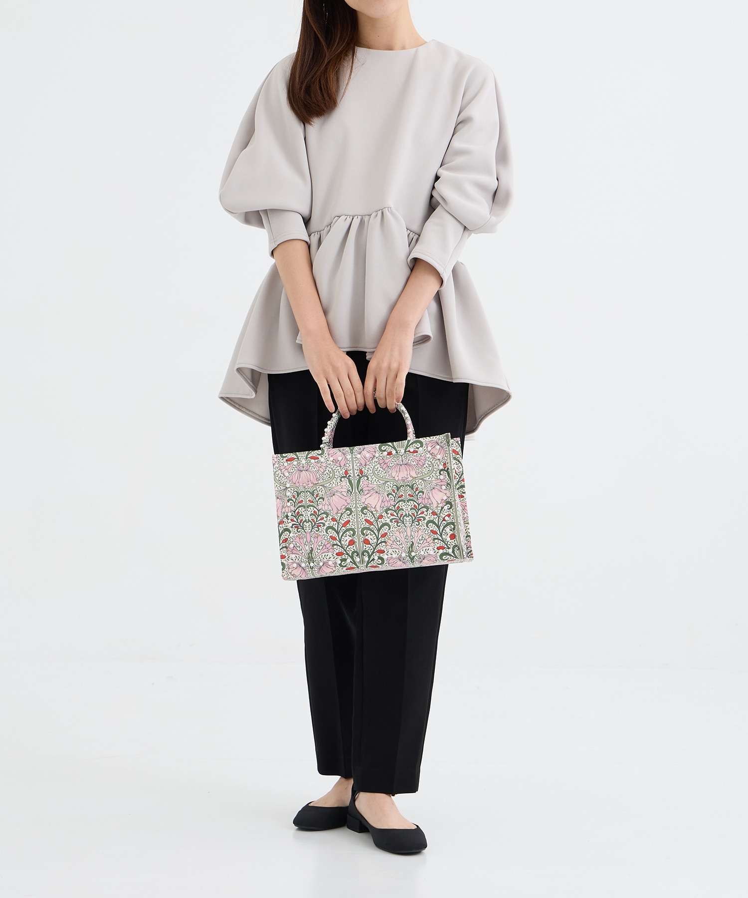 ツルバイオイカワマリコ ドット柄 黒 長袖シャツ ツルバイオイカワ