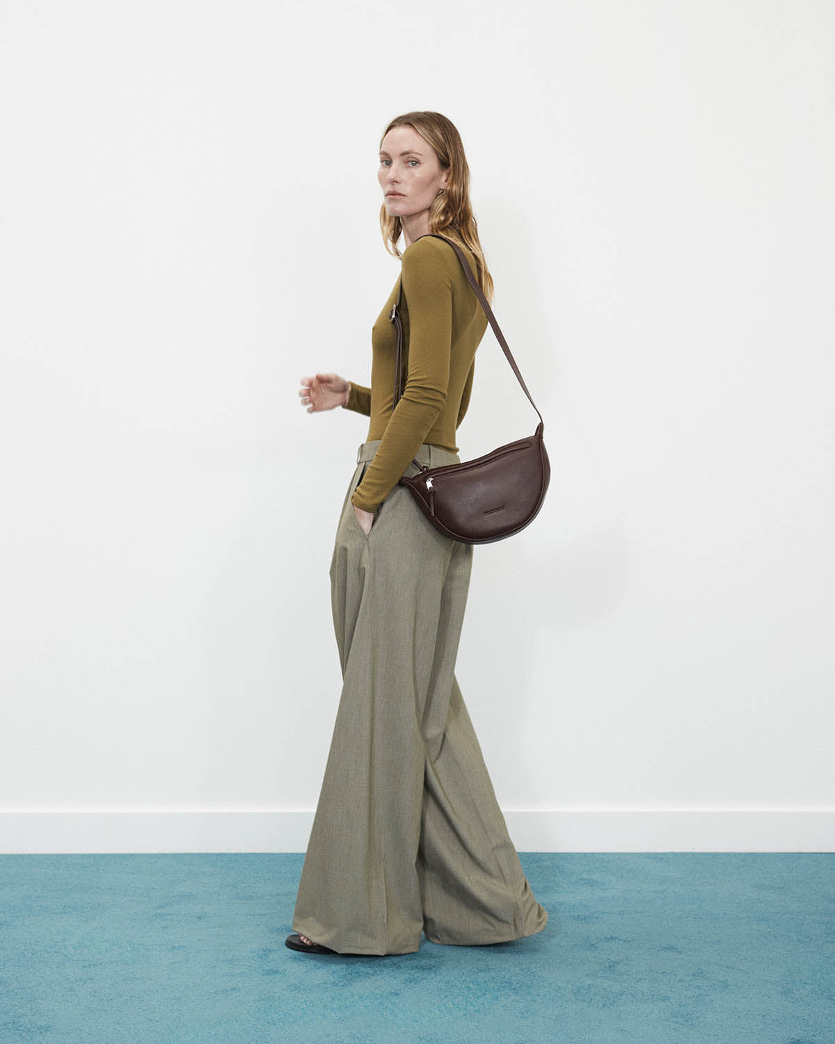 The Leather Sporty Crossbody Bag in Coffee | The Horse