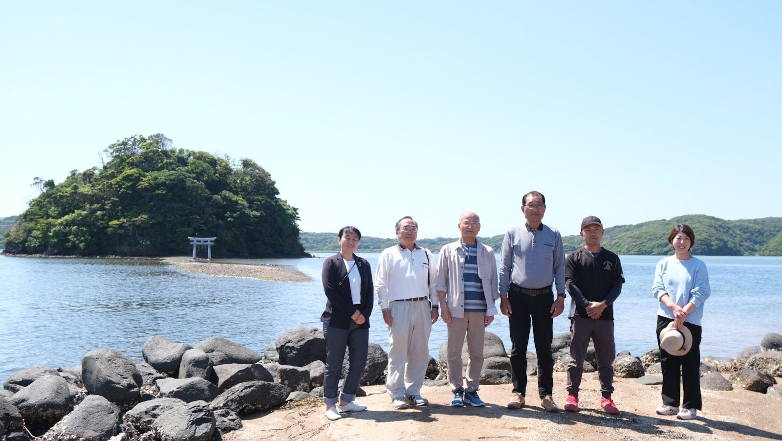 壱岐のモンサンミッシェル「小島神社」参道崩落の危機。17戸の氏子らが