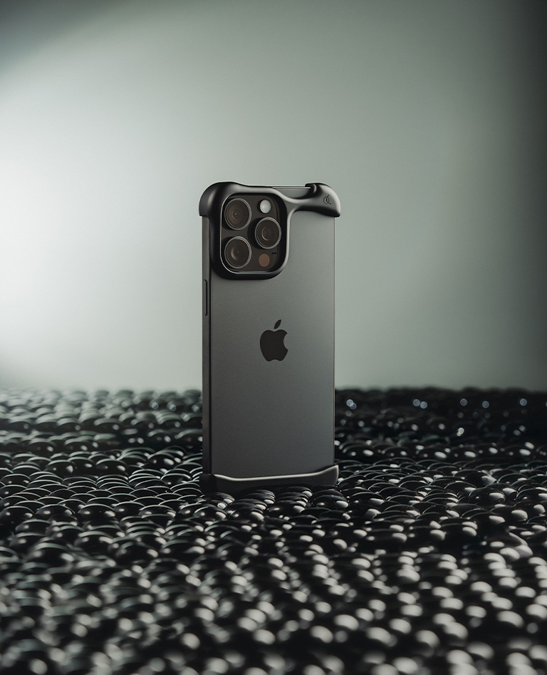 Arc Pulse iPhone 16 Pro ケース マットブラック - ARC | THÉM