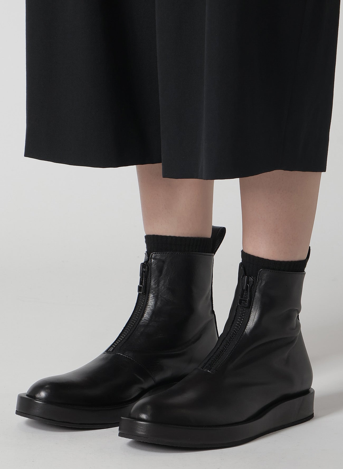 OIL SMOOTH LEATHER ZIPPER BOOTS – THE SHOP YOHJI YAMAMOTO