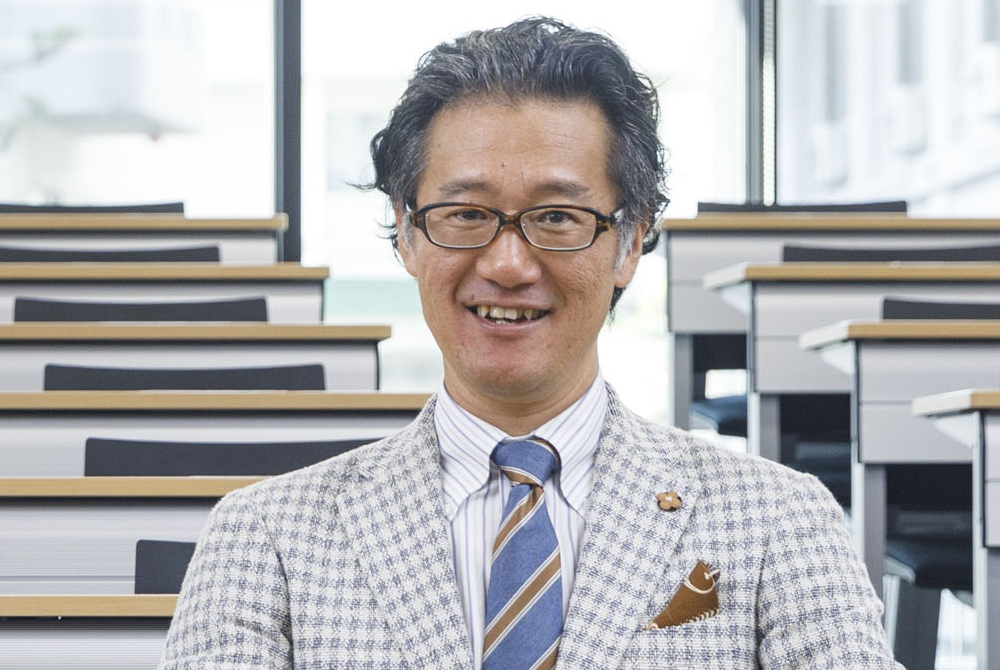 研究会での発表を通じて実践的な提案力を身につける。 ｜think! by