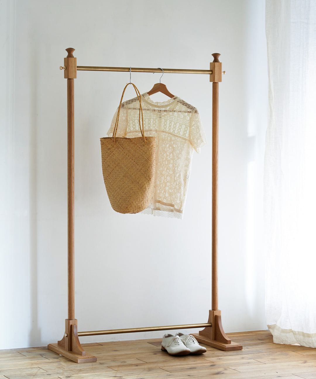 ecruxe（エクリュクス）LIEN COAT HANGER RACK OAK – TIMELESS COMFORT
