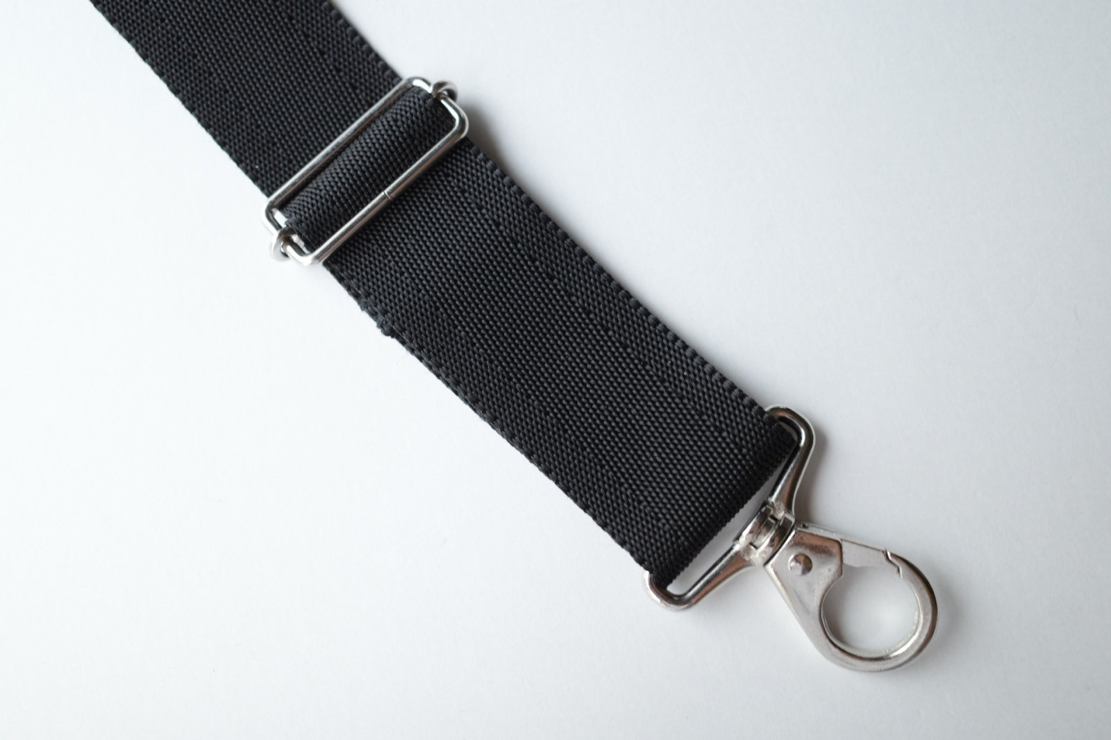 ebagos エバゴス フニュ シュリンク ソフトショルダーベルト・ブラック