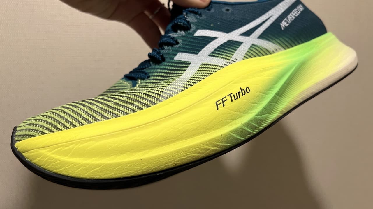 レビュー】Asics メタスピード スカイ プラス（+）｜ともらん！