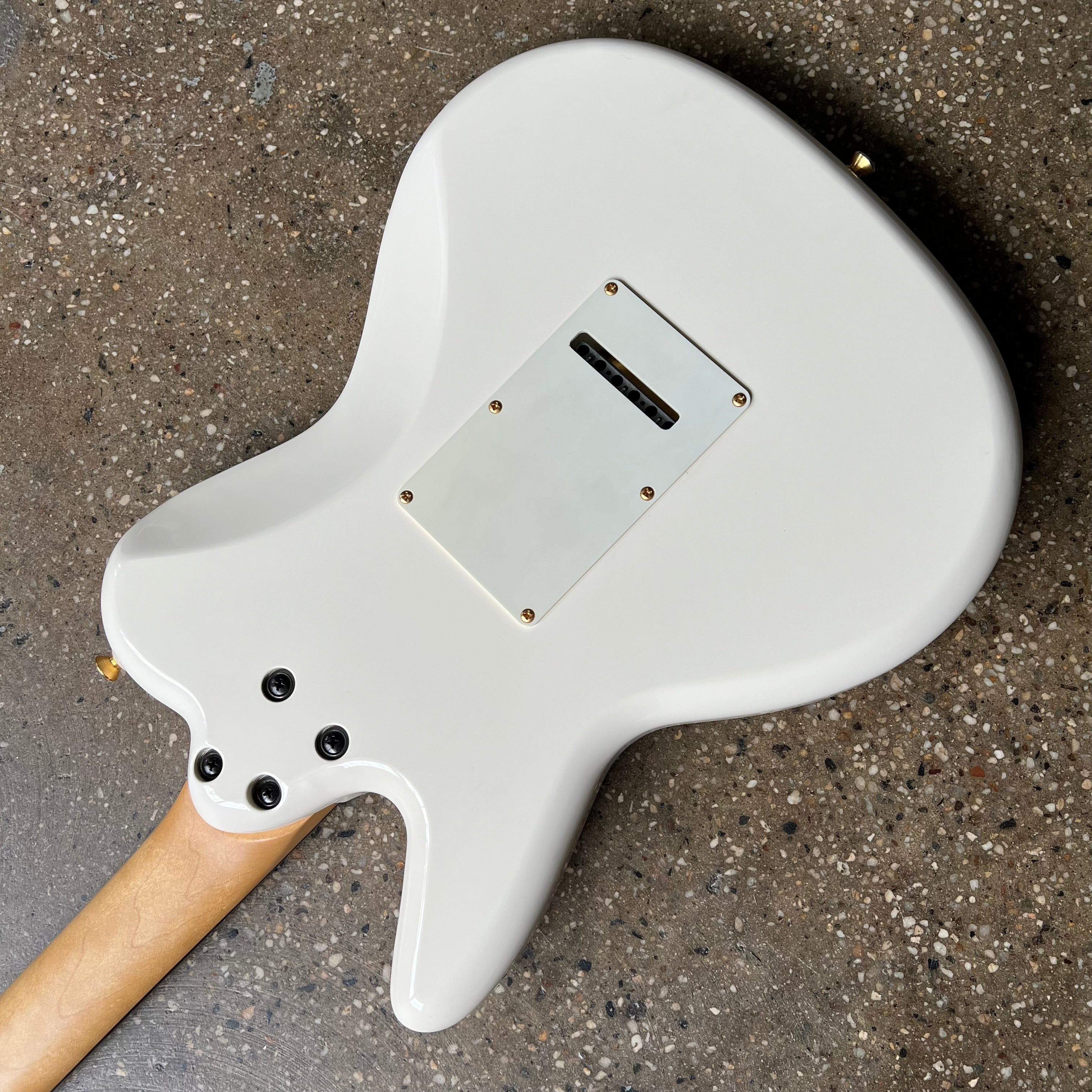 1995 Ibanez TV550 WH Talman Specs - White | Tone Wolf