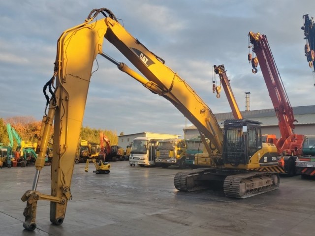 ミニユンボのZX30U-5Bが完成しました|中古建設機械情報・ニュース