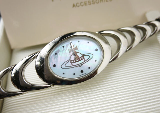 Vivienne Westwood オーブ シェル文字盤 腕時計（VW-9006