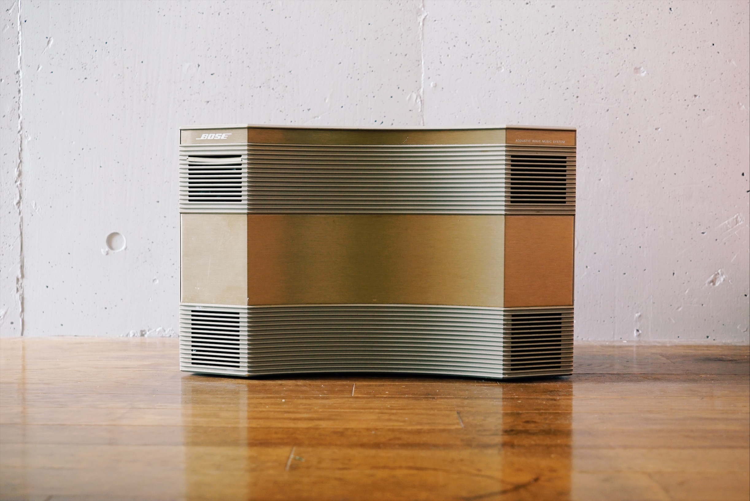 壊れてても捨てられない。15年以上使い続けてる名機「BOSE AW-1D