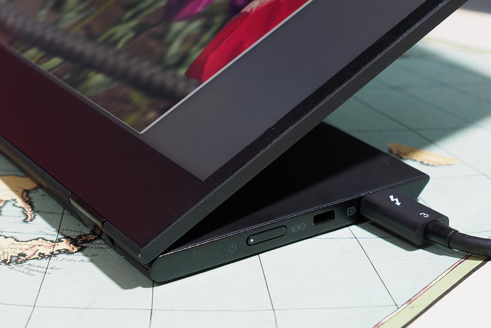 レビュー】モバイルモニターThinkVision M14