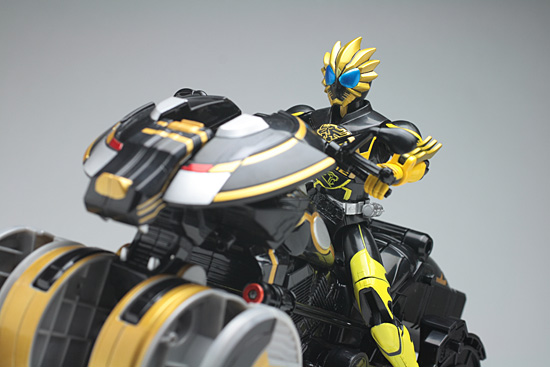 とろ＋ひまつぶし | 仮面ライダーオーズ：DXトライドベンダー [レビュー]