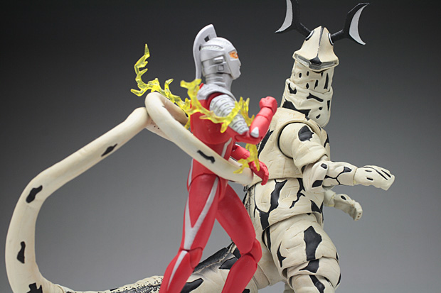 とろ＋ひまつぶし | ULTRA‐ACT ： エレキング [レビュー]