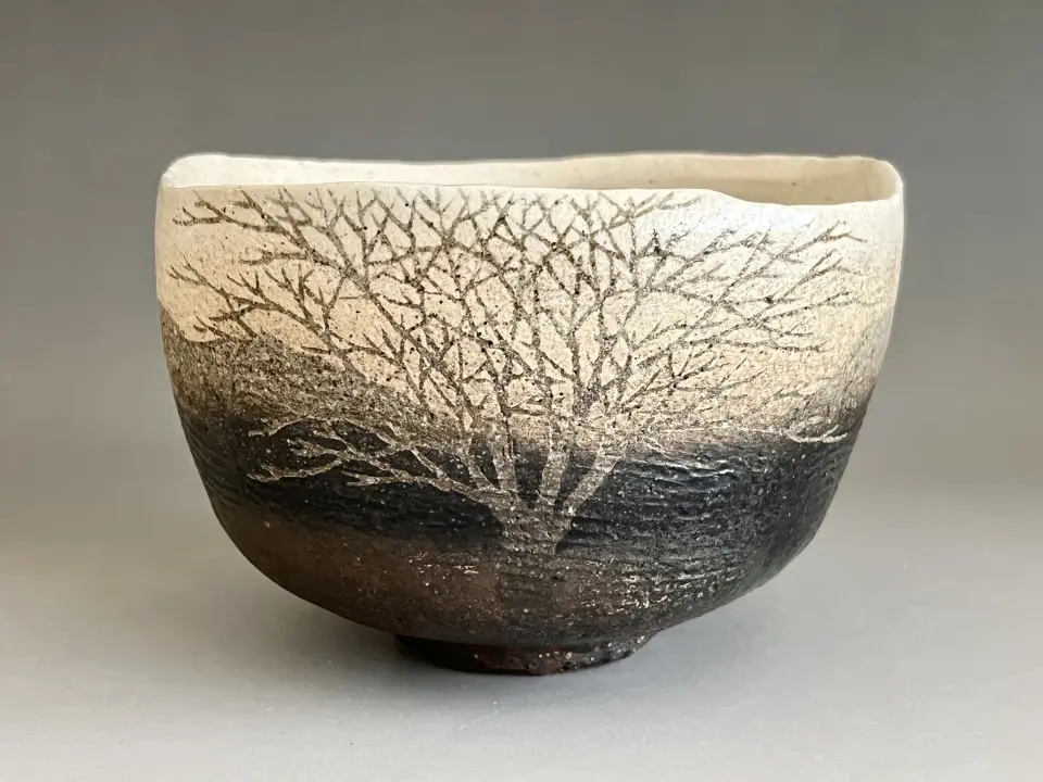 ☆ 人間国宝 吉田美統 九谷焼 釉裏金彩 椿文 陶筥 胴径31.5㎝ 蓋物