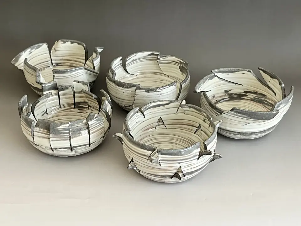 ☆ 坪島土平 （師 川喜田半泥子） 廣永窯 象嵌赤絵 花鳥文 水指 四方入