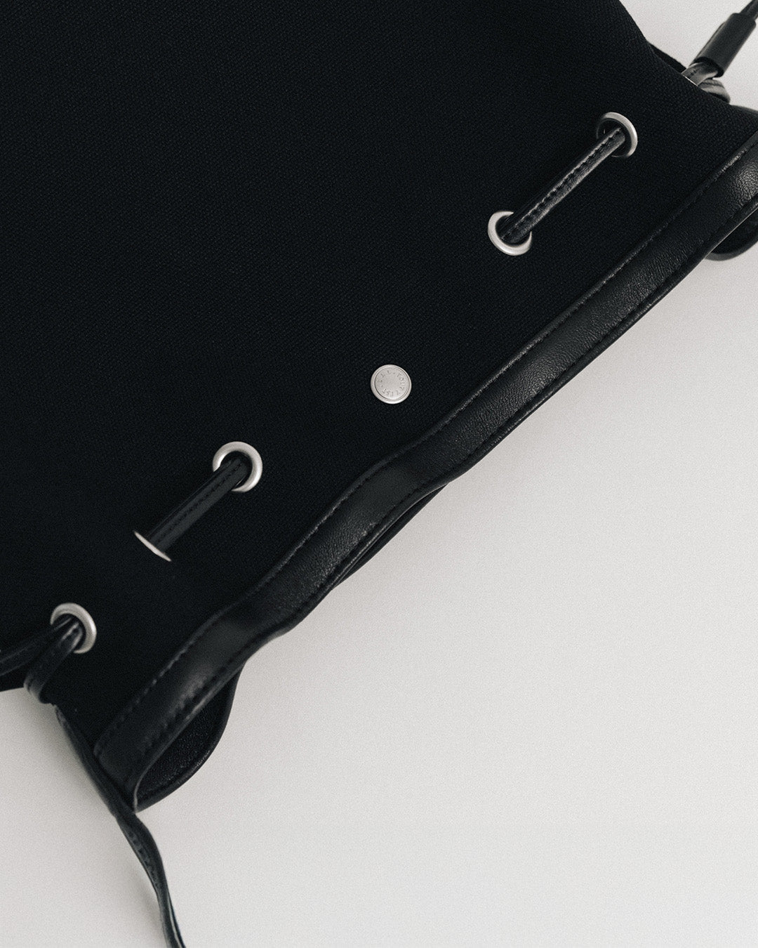 SAC COQUILLE BUCKET BLACK – TOUT Y EST JP