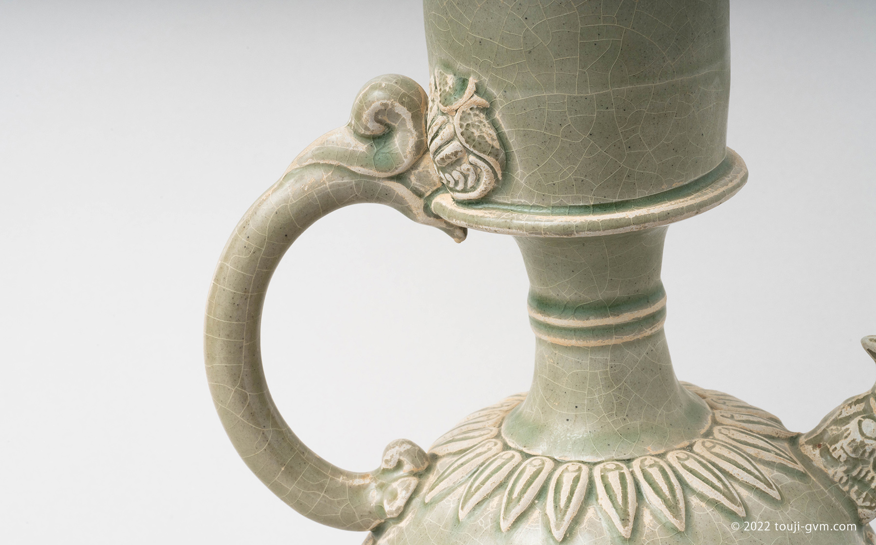 越州窯 青磁有蓋龍口水注 – Yue Celadon Pitcher | 陶磁オンライン