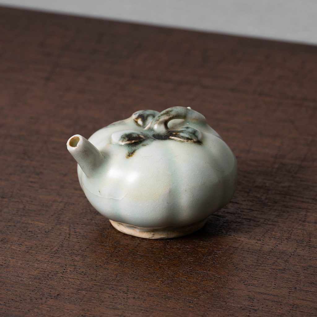 写真で解説】陶磁器の水滴（すいてき）とは｜特徴や歴史を解説。朝鮮で