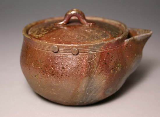 備前焼 宝瓶 柘榴 陶印あり 備前焼 宝瓶 柘榴 陶印あり □備前宝瓶