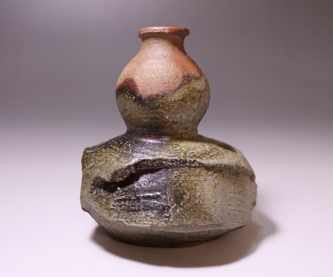 原田拾六 作 「備前鎬徳利」 ～備前焼専門卸小売店 川口陶楽苑～