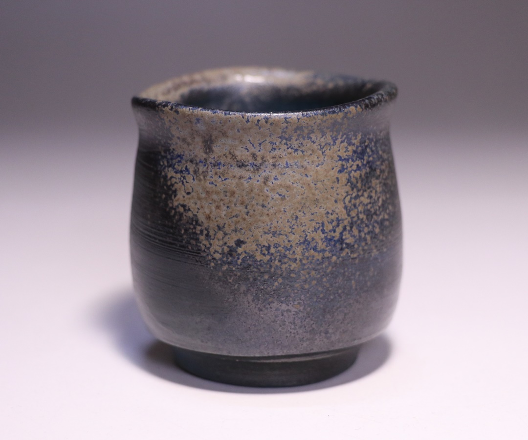 松井與之 作 「備前藍彩酒呑」 ～備前焼専門卸小売店 川口陶楽苑～