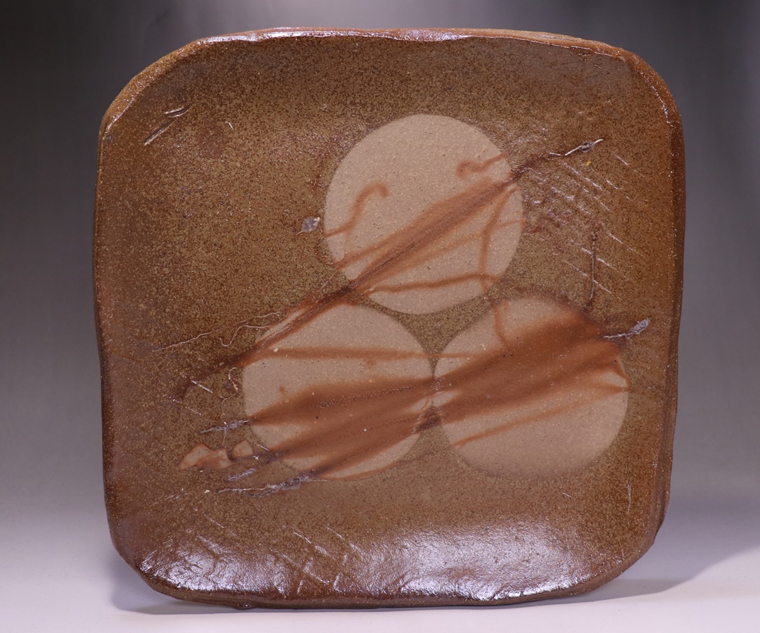 伊勢崎 満 作 「伊部緋襷徳利」 ～備前焼専門卸小売店 川口陶楽苑～