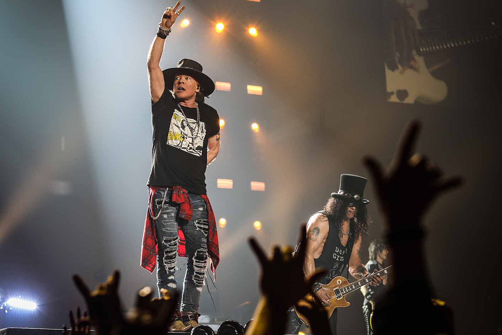 Guns N' Roses Close Out 2017 Tour in Los Angeles