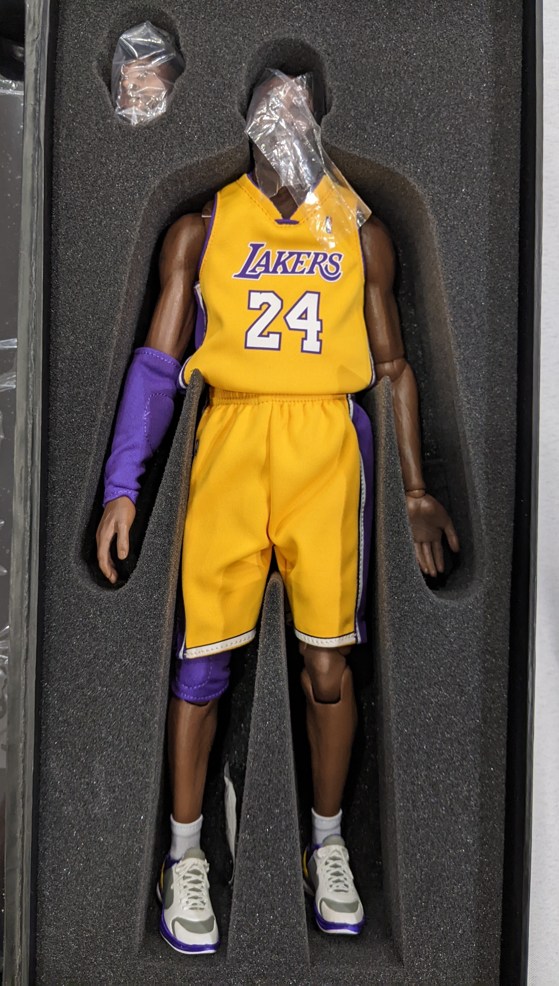 Enterbay Real Masterpieces 1/6 NBA Los Angeles Lakers Kobe Bryant Sixt