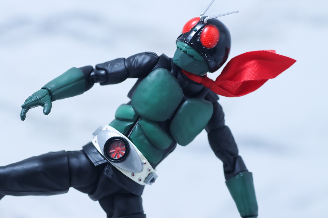 S.H.フィギュアーツ 真骨彫製法 仮面ライダー1号（桜島 Ver.） 栄光の