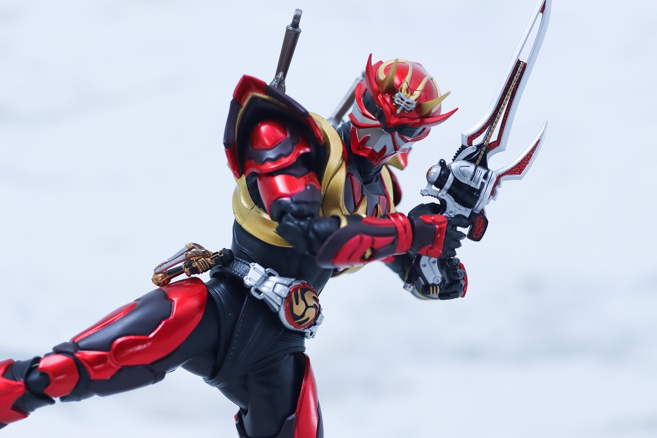 S.H.フィギュアーツ 仮面ライダー斬鬼 真骨彫製法 レビュー | トイハコ