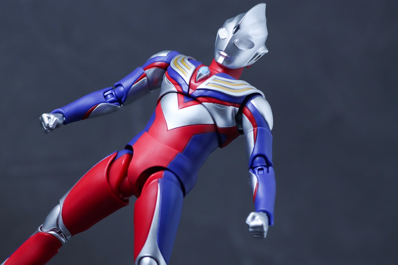 S.H.フィギュアーツ 真骨彫製法 ウルトラマンティガ マルチタイプ