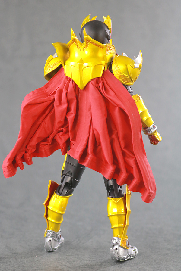 S.H.フィギュアーツ 仮面ライダーキバ エンペラーフォーム 真骨彫製法