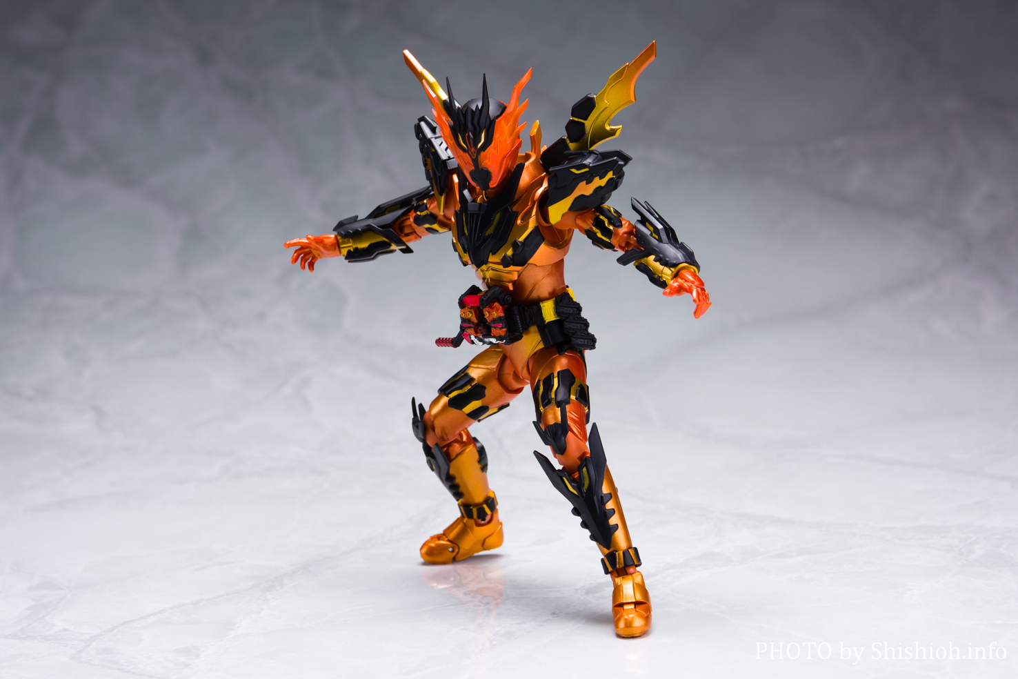 レビュー】 S.H.Figuarts 仮面ライダークローズマグマ