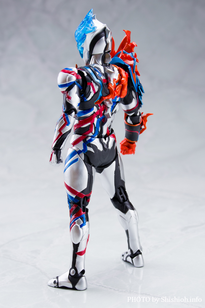 徹底レビュー】S.H.Figuarts ウルトラマンブレーザー ファードランアーマー